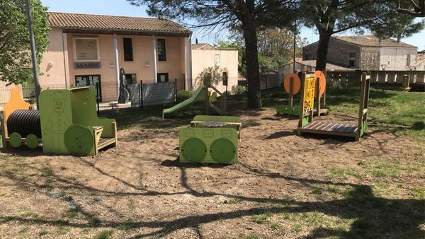 Aire de jeux petite enfance dans le Gard à Junas