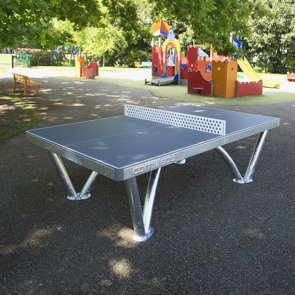Table de ping pong Park Cornilleau extérieur pour collectivité et camping. Camping en dur